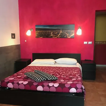 La Casa Di Elena بيت ضيافة *