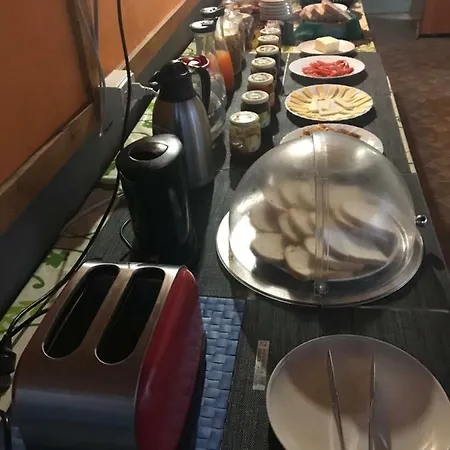 La Casa Di Elena بيت ضيافة *